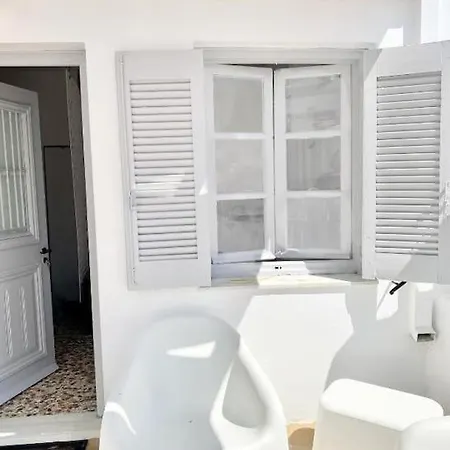 Cabarnus House 펜션 Páros