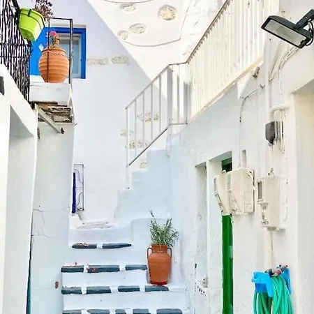 펜션 Cabarnus House Páros